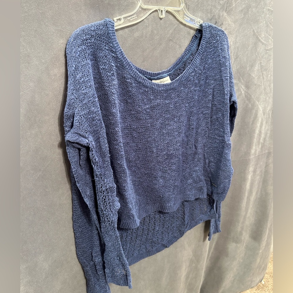 Women’s Sweater - Picture 4 of 4